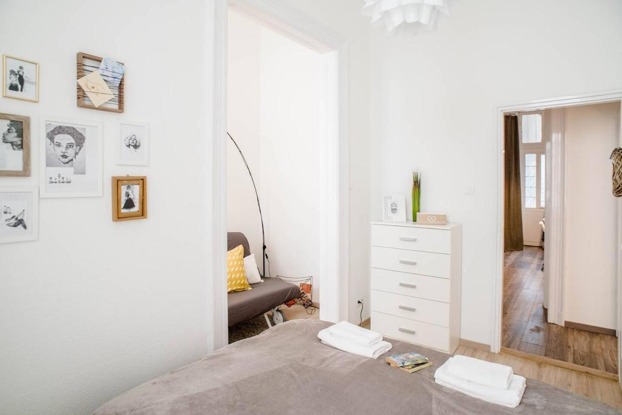 Comfy, Renewed 3 Bedroom Apt In Center Budapest Eksteriør bilde