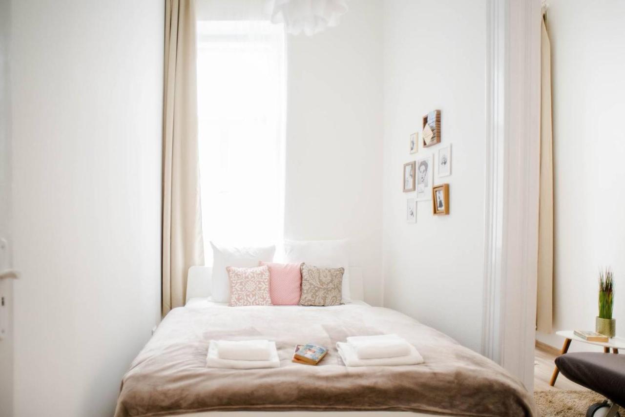 Comfy, Renewed 3 Bedroom Apt In Center Budapest Eksteriør bilde