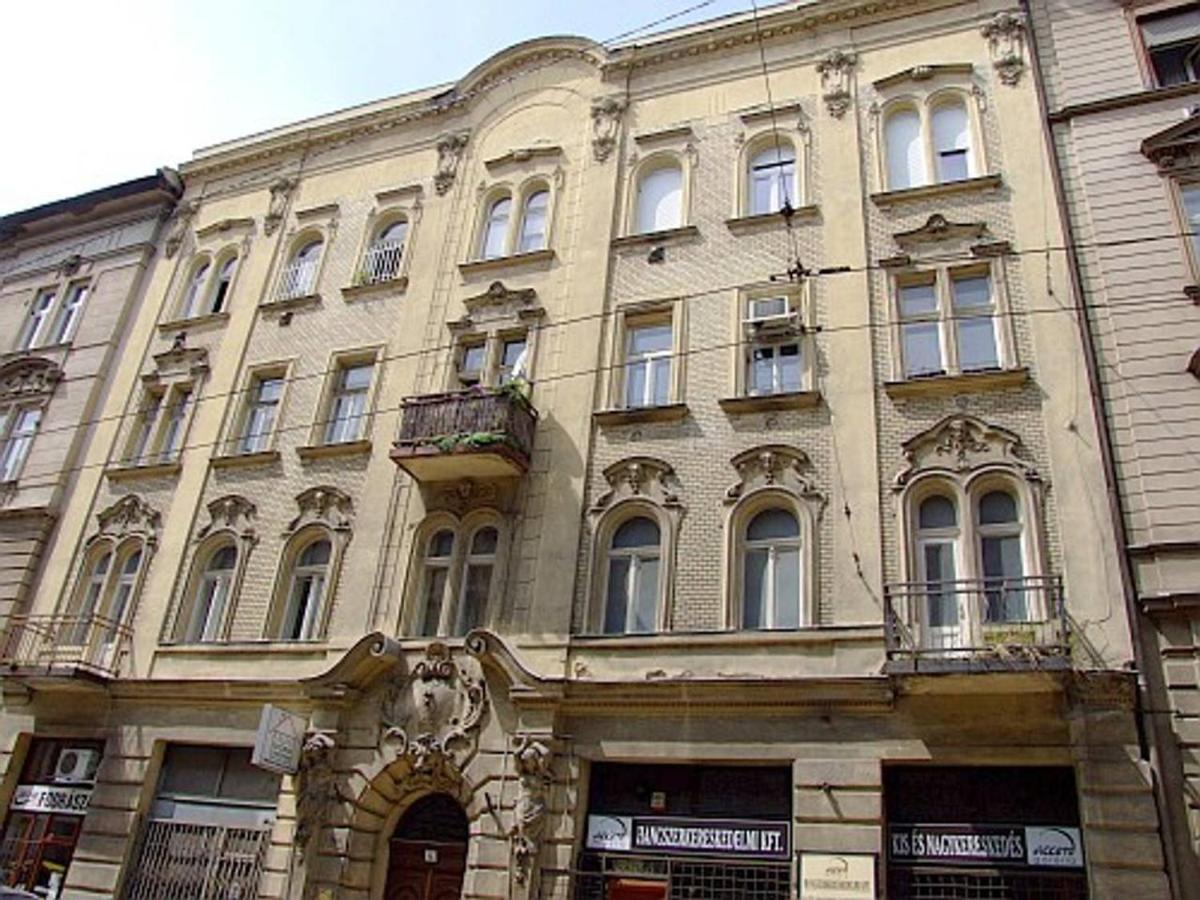 Comfy, Renewed 3 Bedroom Apt In Center Budapest Eksteriør bilde
